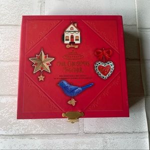 2001 Hallmark Keepsake‎ Ornaments